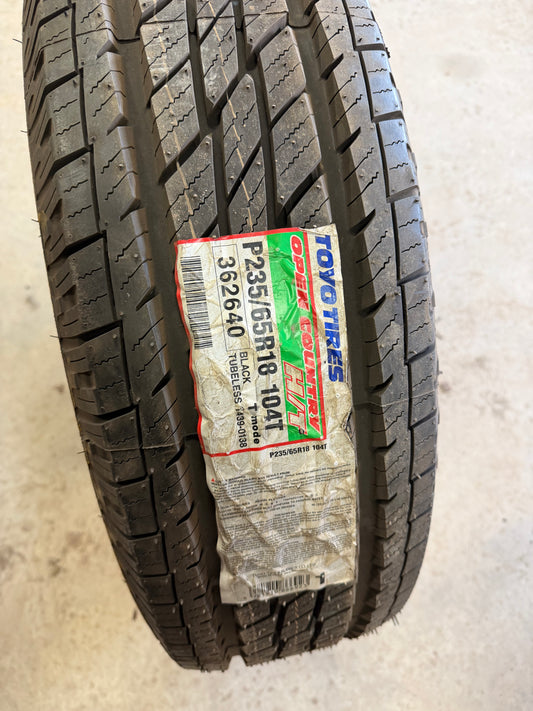 1 pneu d ete neuf 235/65r18 toyo