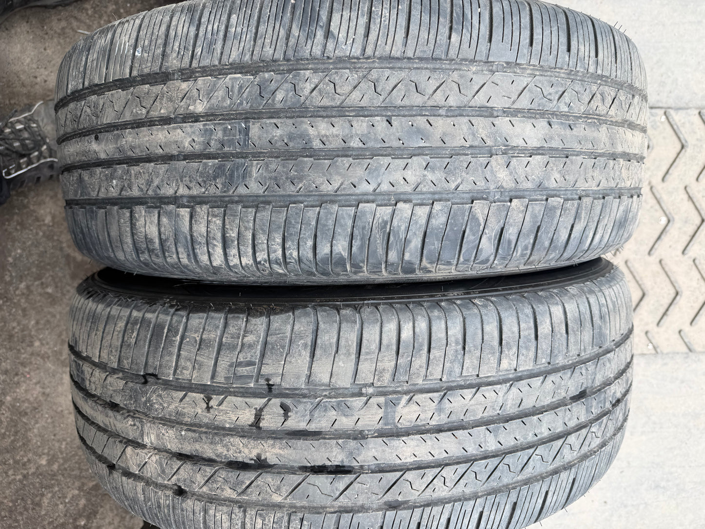 2 pneus d ete 225/55r18 falken en bon etat