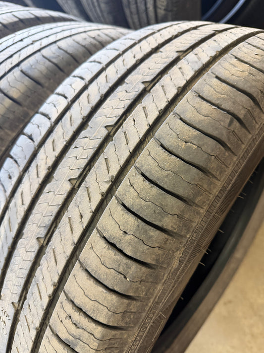 4 pneus d ete 225/65r17 nokian en bon état
