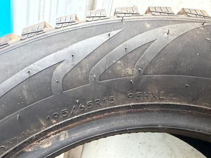 1 pneu d hier 195/65r15 sailum a l état neuf