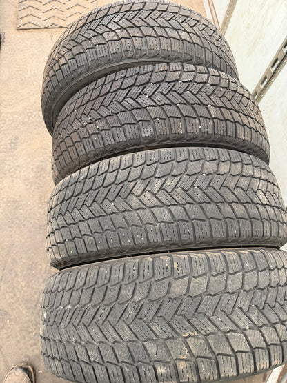 4 pneus d hiver 235/55r19 michelin a l état neuf