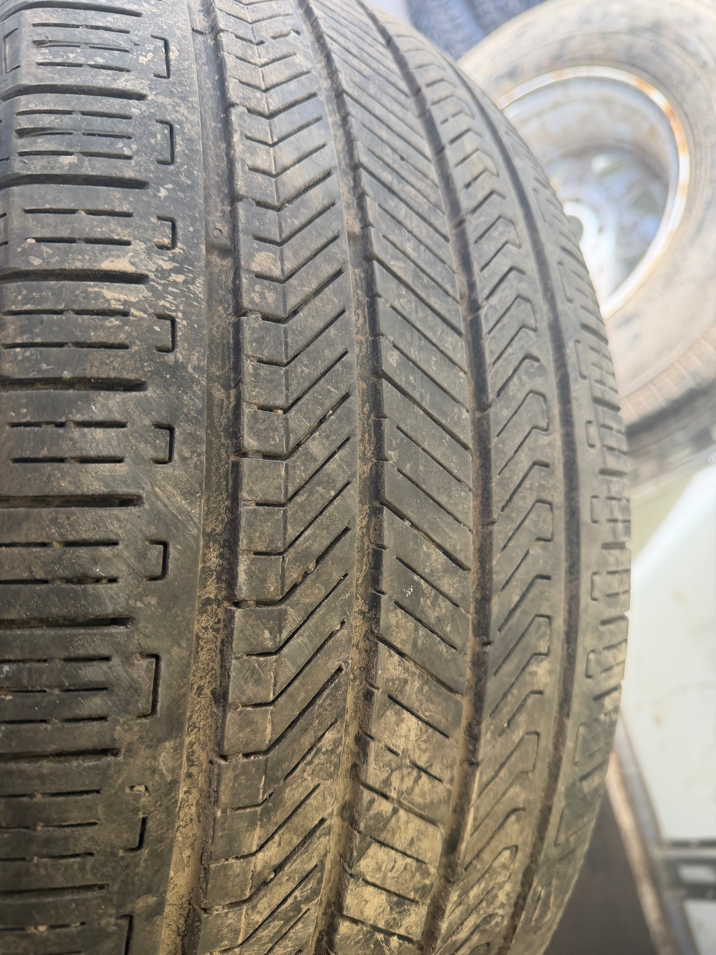 2 pneus d ete 255/45r20 continental en bon etat