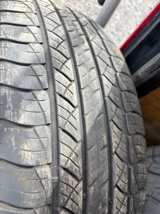 4 pneus d ete 225/65r17 Michelin