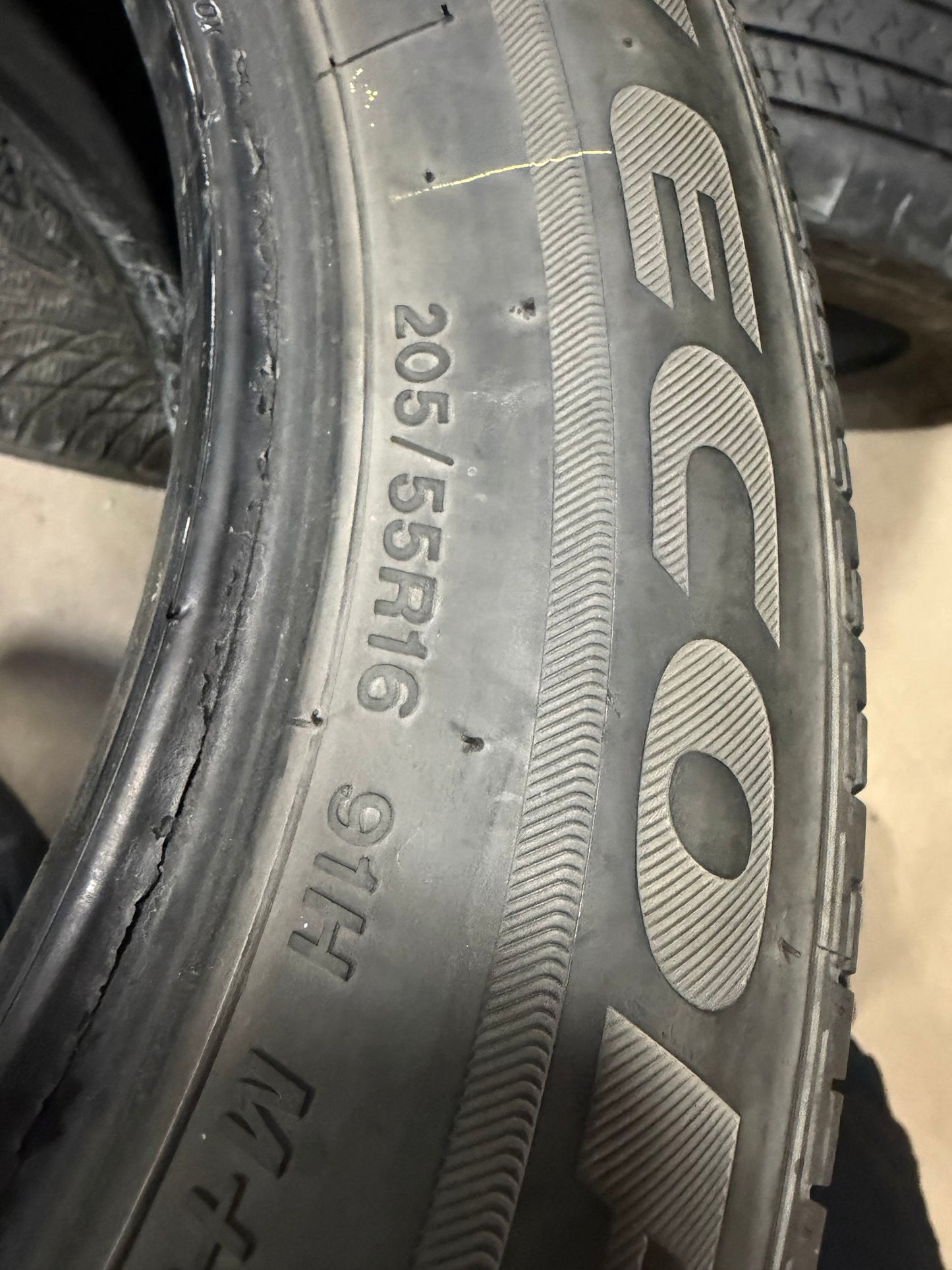 4 pneus d ete 205/55r16 Bridgestone