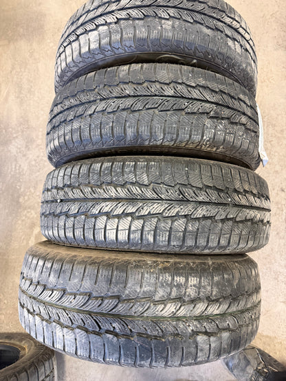 4 pneus d hiver 185/65r15 wideway en bon etat