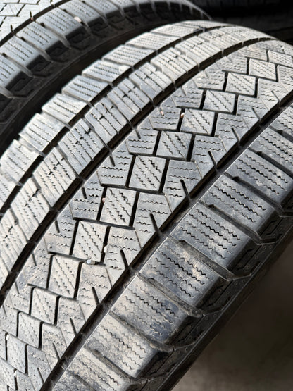 4 pneus d hiver 225/50r17 pirelli en très bon état