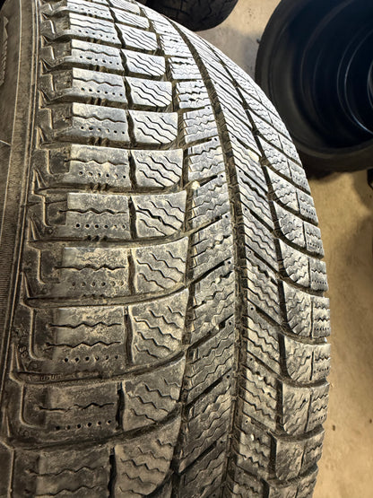 4 pneus d hiver 225/60r18 michelin a l état neuf