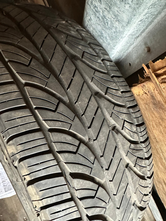 1 pneu d’été 185/60r14 Bridgestone en bon état
