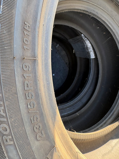 4 pneus d hiver 235/55r19 sailum en bon état