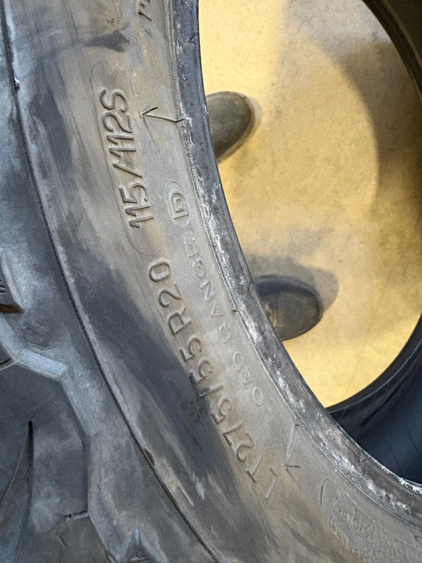 1 pneu lt 275/55r20 bf goodrich 10 plies