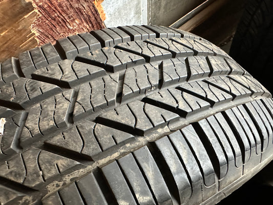 1 pneu d’été 215/60r17 hankook en très bon état