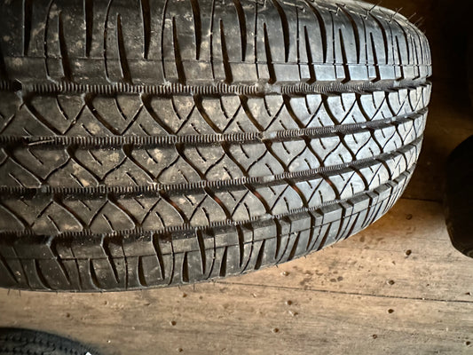 1 pneu d’été 195/65r15 firestone en très bon état