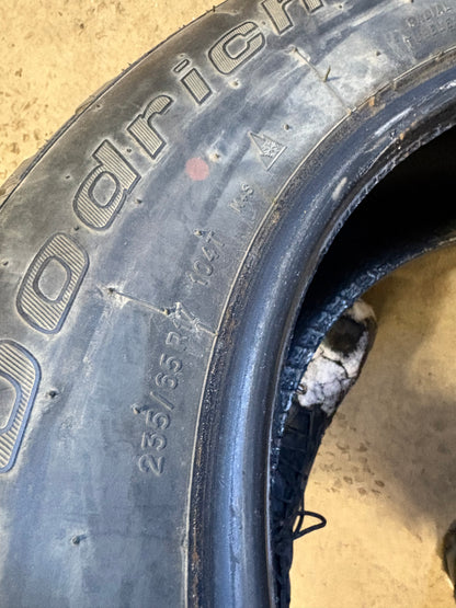 4 pneus d hiver 235/65r17 bf goodrich en bon etat