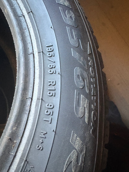 1 pneu d hiver 195/65r15 pirelli a clous