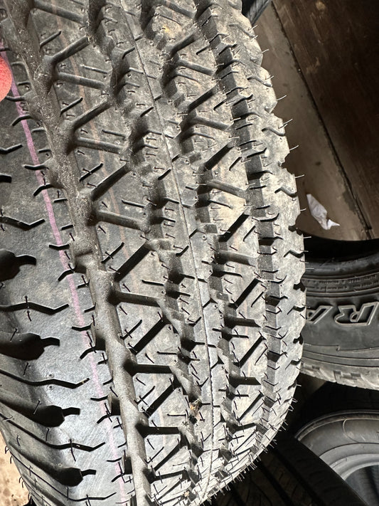 1 pneu d’été 235/75r15 goodyear neuf