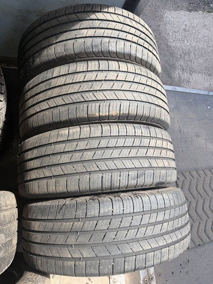 4 pneus d ete 215/55r17 michelin en tres bon état