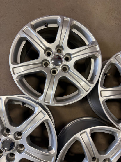 4 mags 17 pouces gmc d origine 6x120 ( gmc acadia) avec tpms