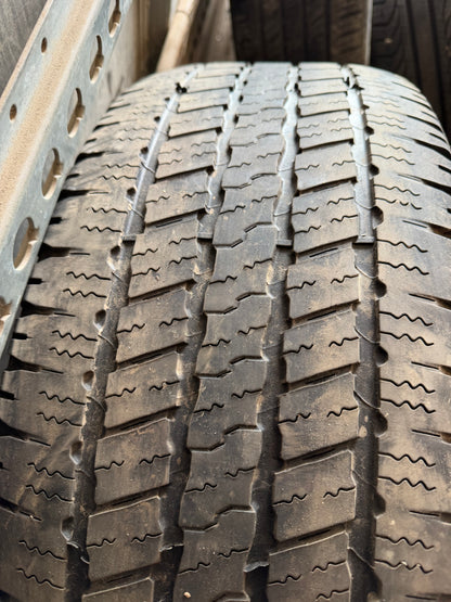1 pneu d ete 275/60r20 good year en bon état