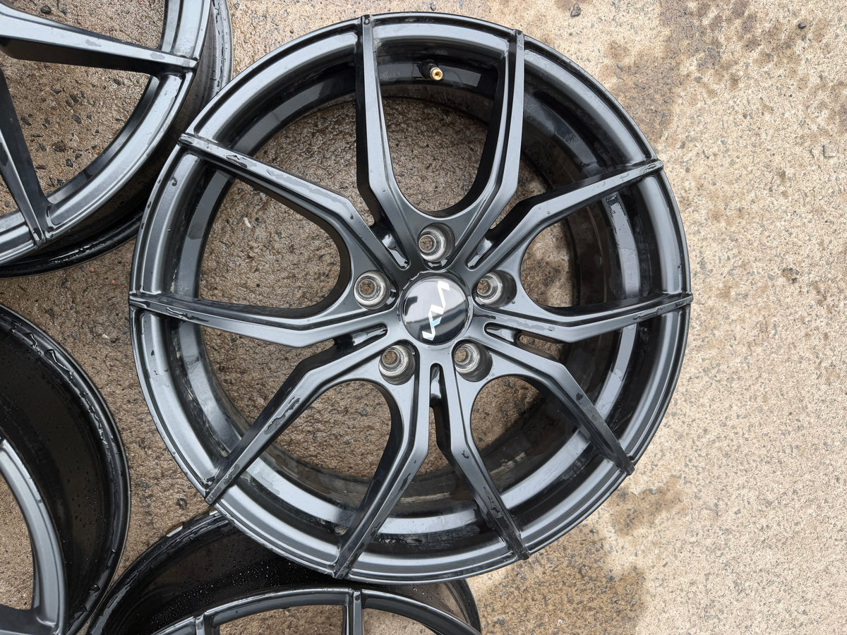 4 mags d origine kia 17 pouces 5x114.3 avec valves tpms