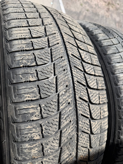 4 pneus d hiver 225/60r18 michelin en bon etat