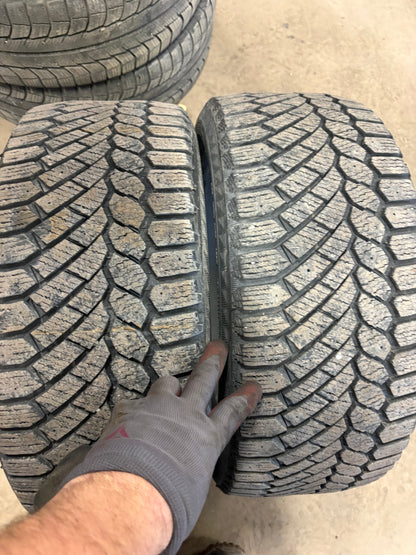 2 pneus d hiver 225/40r18 gislaved a l etat neuf