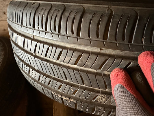 1 pneu d’été 205/60r16 kumho en très bon état