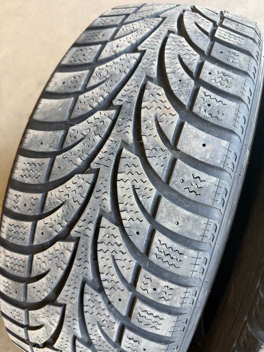 4 pneus d hiver 205/55r16 sailum en bon état