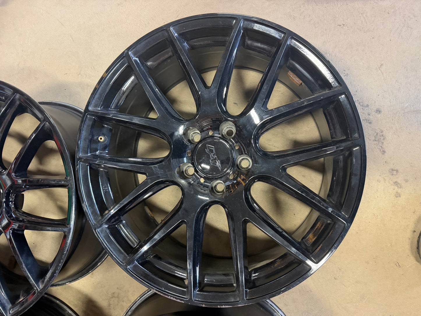4 mags dai 19 pouces 5x120 a l etat neuf