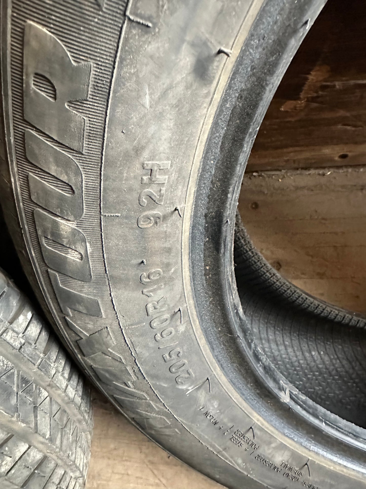 1 pneu d’été 205/60r16 gtradial en très bon état