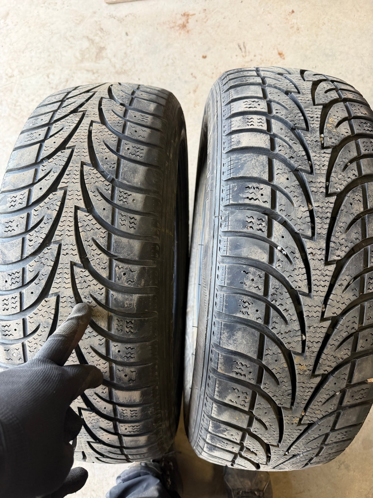 2 pneus d hiver 225/65r17 sailum