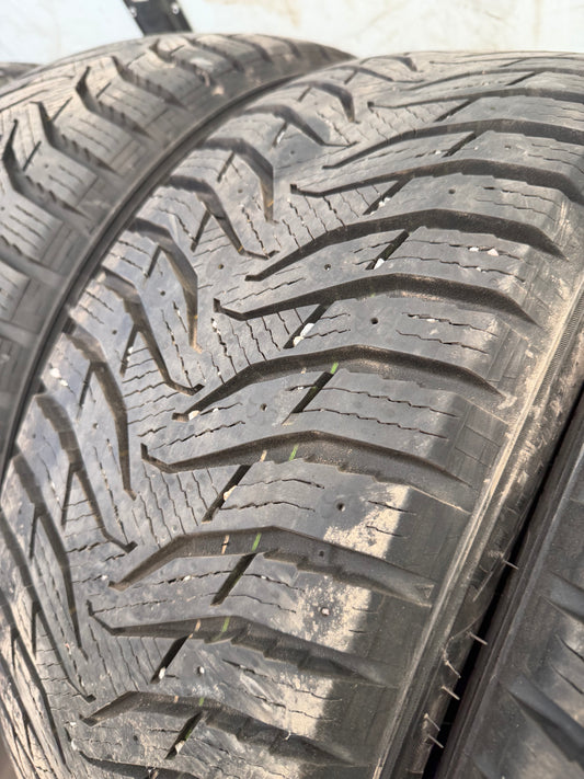 4 pneus d hiver 225/55r18 kumho a l etat neuf