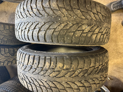 2 pneus d hiver 255/55r20 nokian a clou