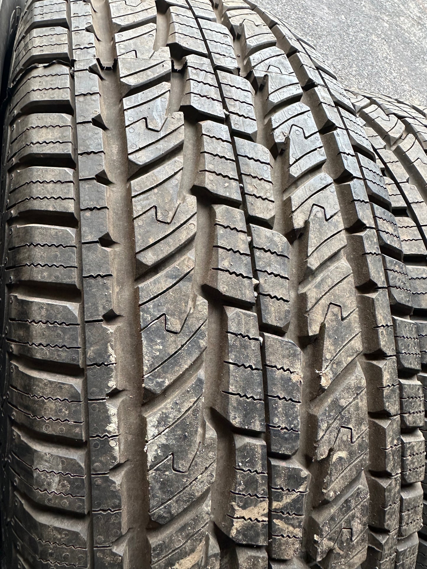 4 pneus d été neufs 265/70r18 general en liquidation