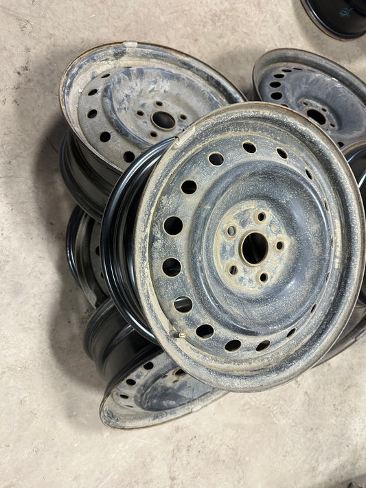 4 roues d acier 17 pouces subaru 5x114.3