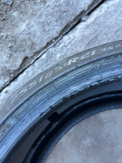1 pneu d ete 255/35r21 pirelli en bon etat