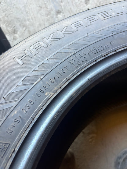 1 pneu d hiver 225/65r17 nokian a clou