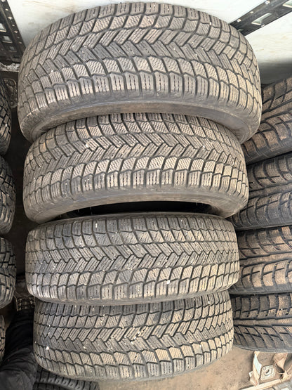 4 pneus d hiver 235/65r18 michelin a l état neuf