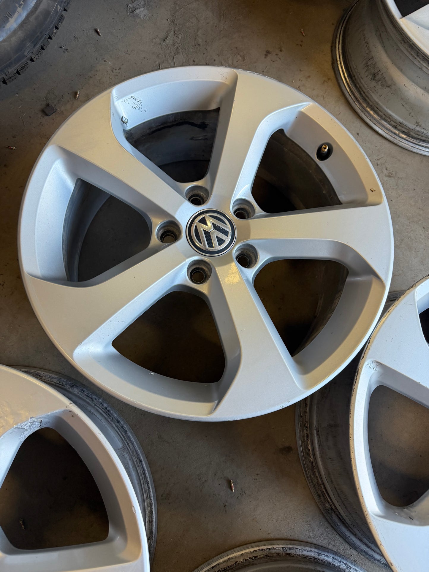 4 mags Volkswagen 17 pouces 5x112