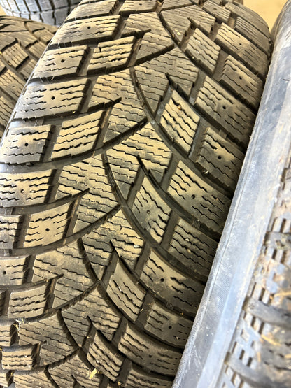 1 pneu d hiver 265/70r17 landsail