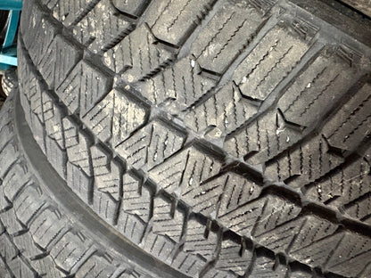 4 pneus d hiver 2x 225/40r18 et 2x 255/35r18 Bridgestone a l état neuf