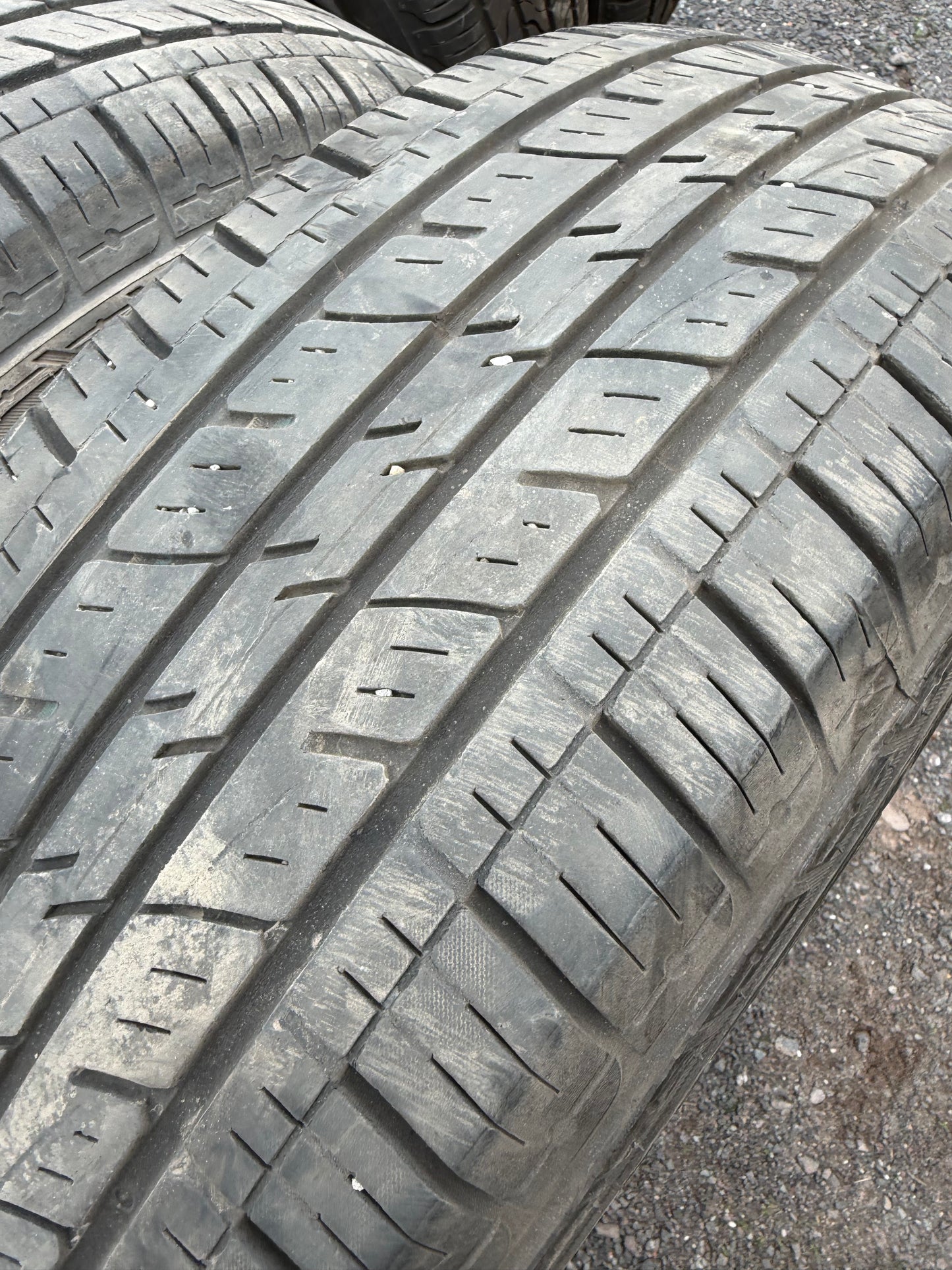 4 pneus d ete 235/65r17 kumho en bon état