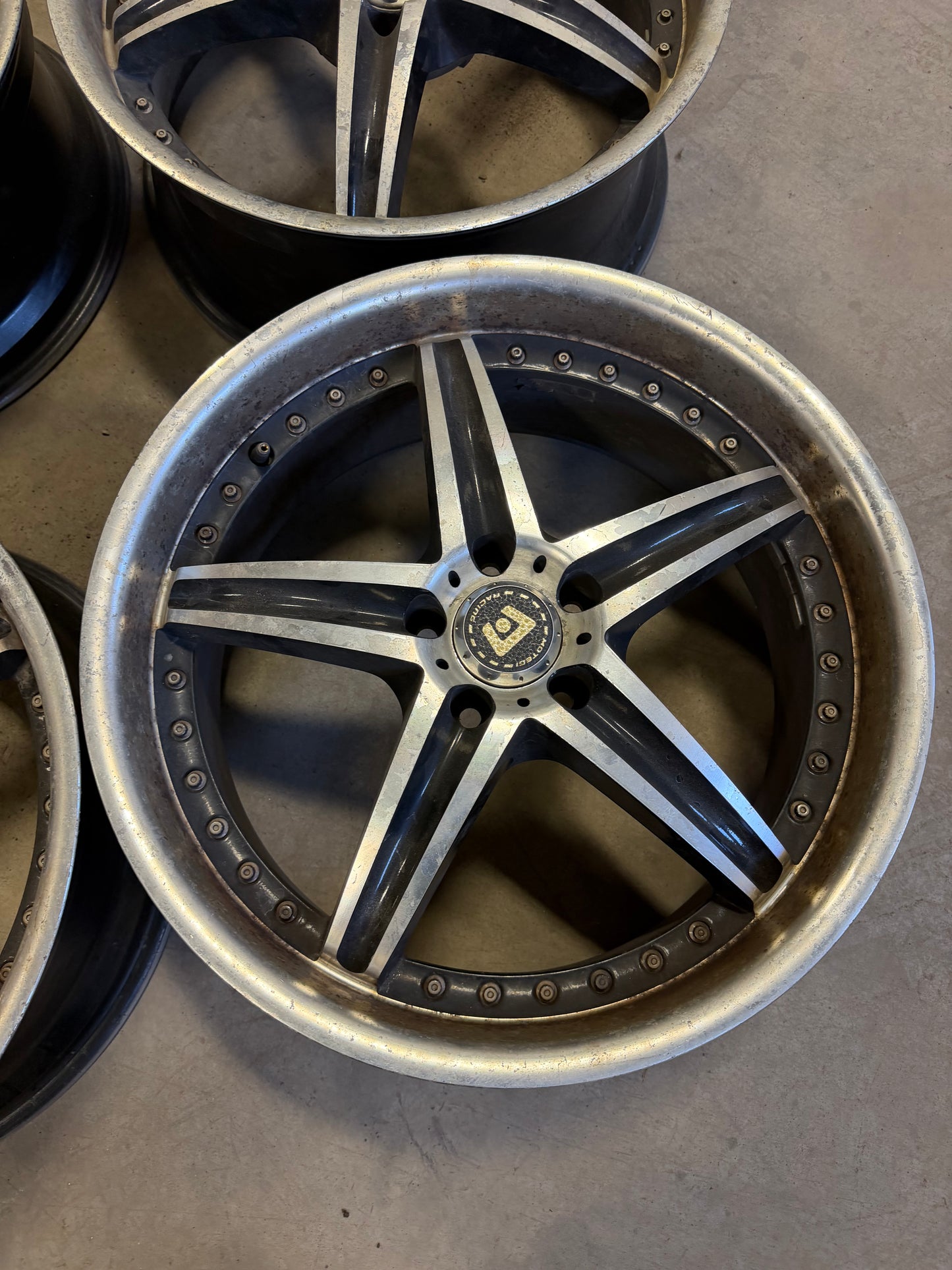 4 mags 20 pouces 5x114.3 en bon etat