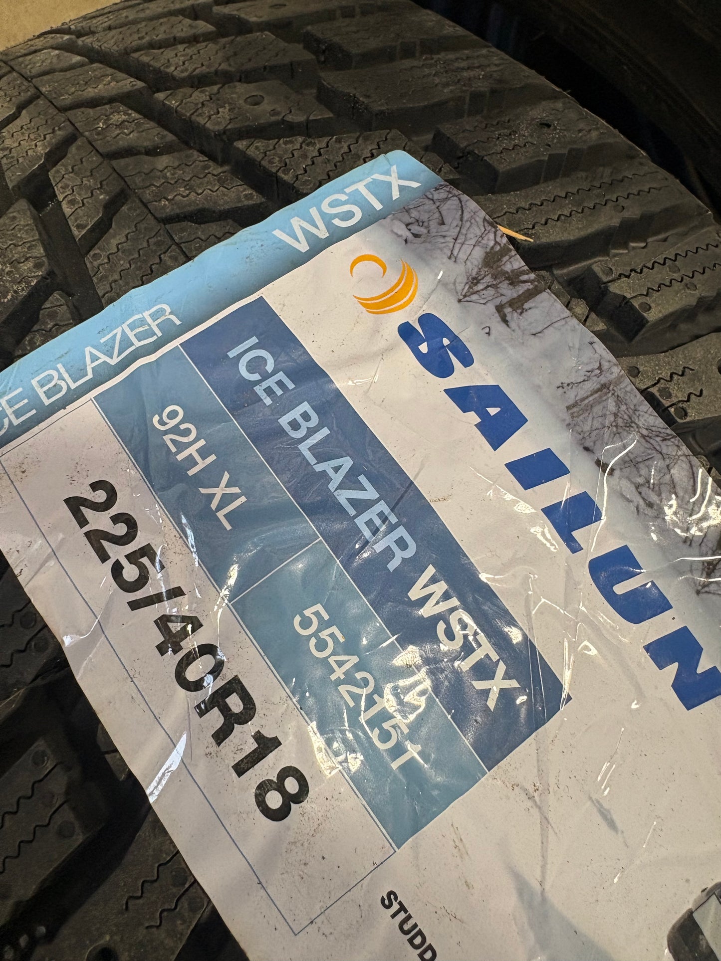 4 pneus d hiver 225/40r18 sailum a l etat neuf