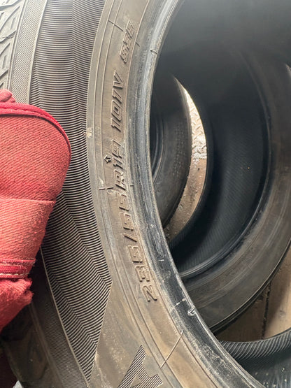 2 pneus d ete 235/55r19 Yokohama en bon état