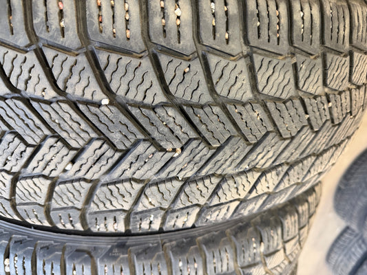 4 pneus d hiver 245/60r18 michelin en bon etat