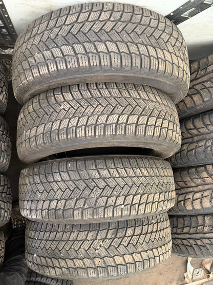 4 pneus d hiver 235/65r18 michelin a l état neuf