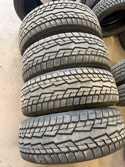 4 pneus d hiver 265/70r17 farroad a l etat neuf