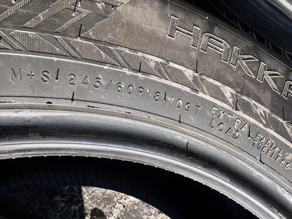 4 pneus d hiver 245/60r18 nokian a clou en tres bon état