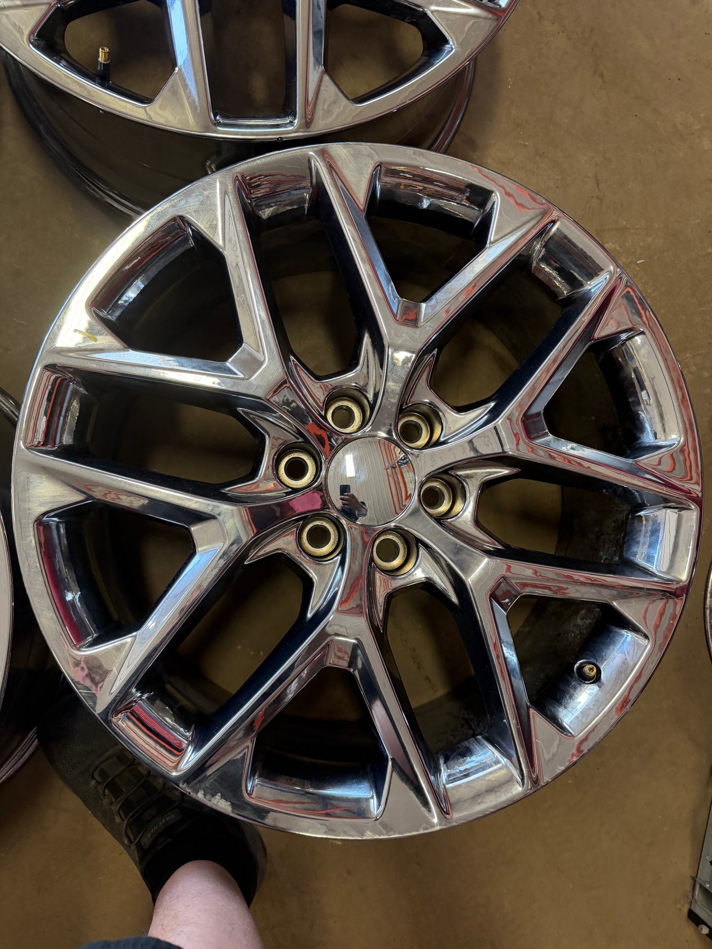 4 mags d origine cadillac escalade neufs 22 pouces 6x139.7 en liquidation