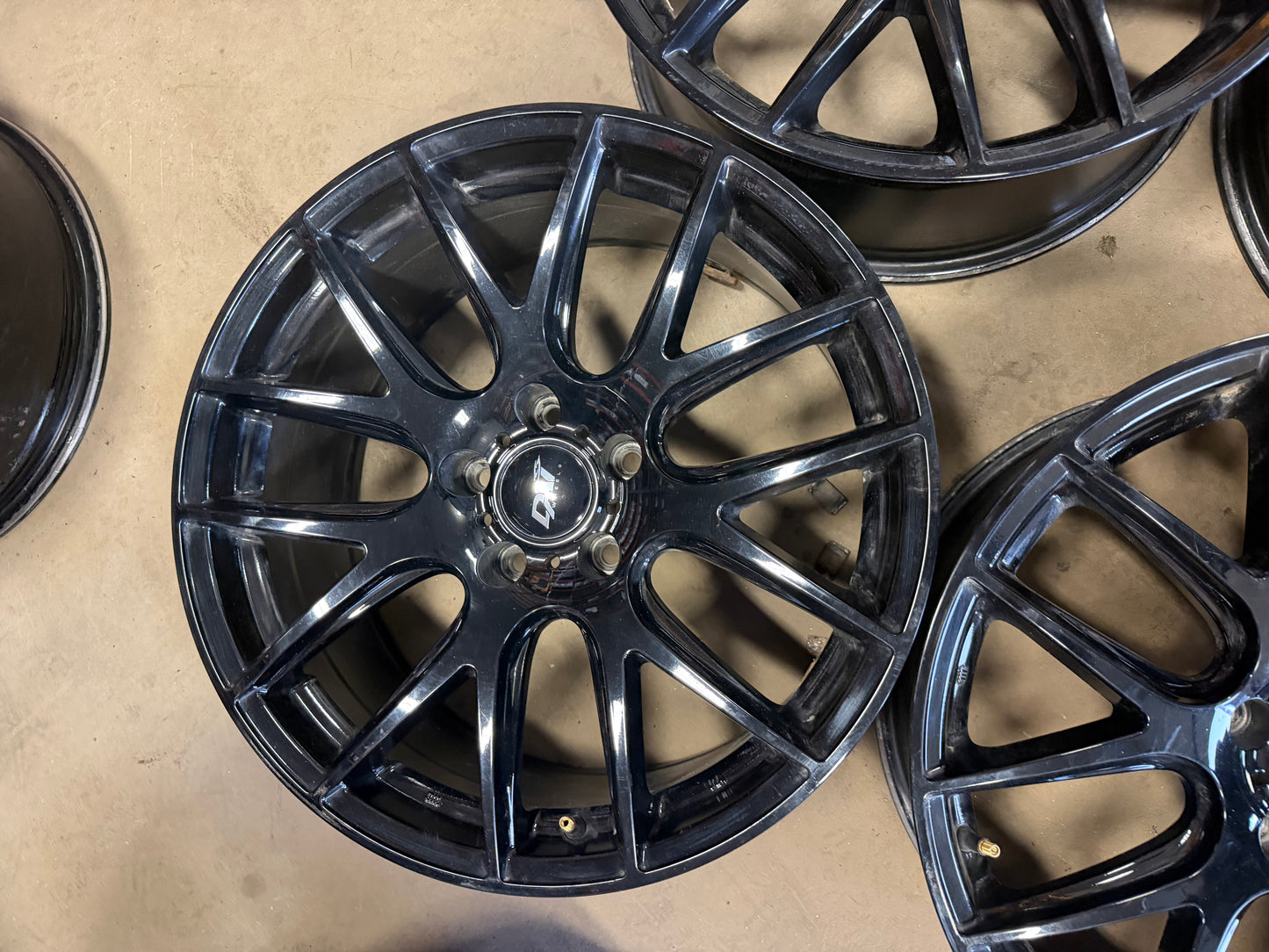 4 mags dai 19 pouces 5x120 a l etat neuf